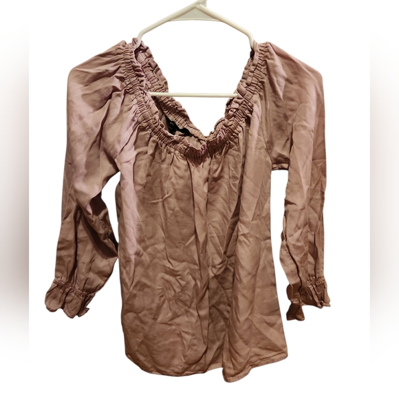 Walter Baker Mauve Smoked Off Shoulder Blouse - Picture 2 of 4